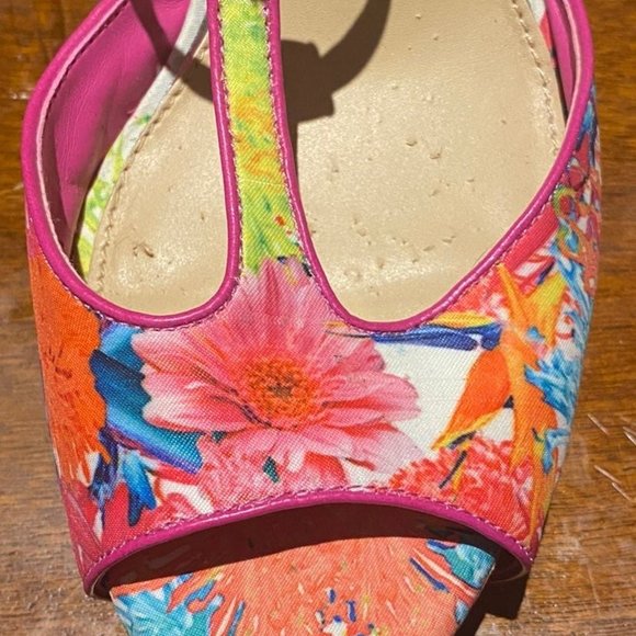 Gianni Bini Floral Print Heels, Sz 8 - Picture 2 of 10